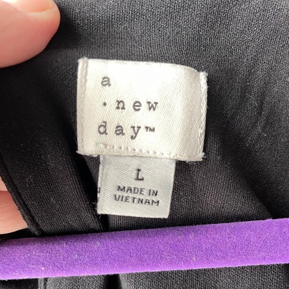 Sleeveless Dress - Picture 5 of 6